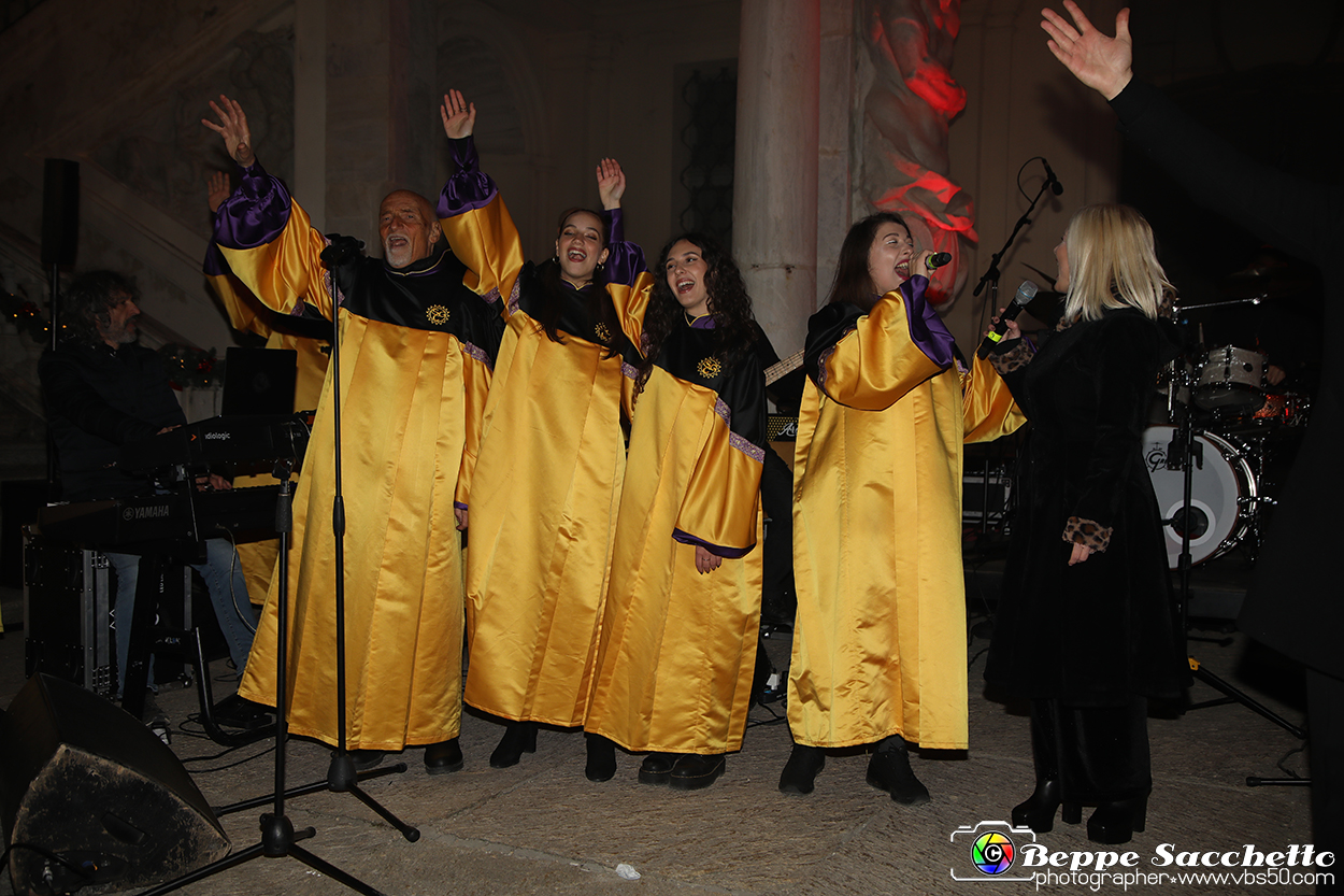 VBS_4537 -  Il Magico Paese di Natale 2024 - Spettacolo di Inaugurazione a Govone.jpg